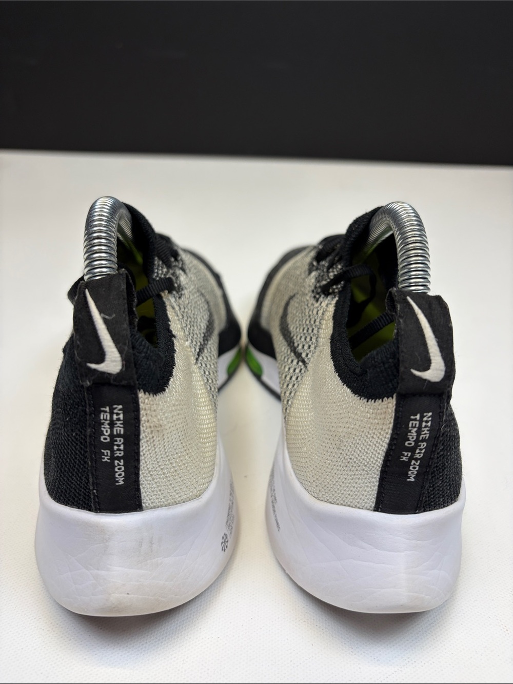 NIKE AIR ZOOM TEMPO NEXT% FLYKNIT BLACK VOLT RUNNING SHOES SIZE 5.5Y WOMENS SZ 7 - Picture 6 of 9